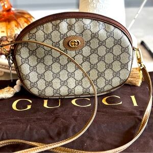 Gucci Vintage GG Supreme Shoulder Bag/Crossbody